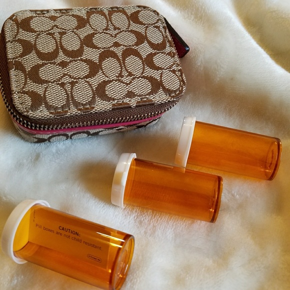 🍃MINT🍃🖤RARE🖤Coach2 Pill Case - Picture 8 of 8